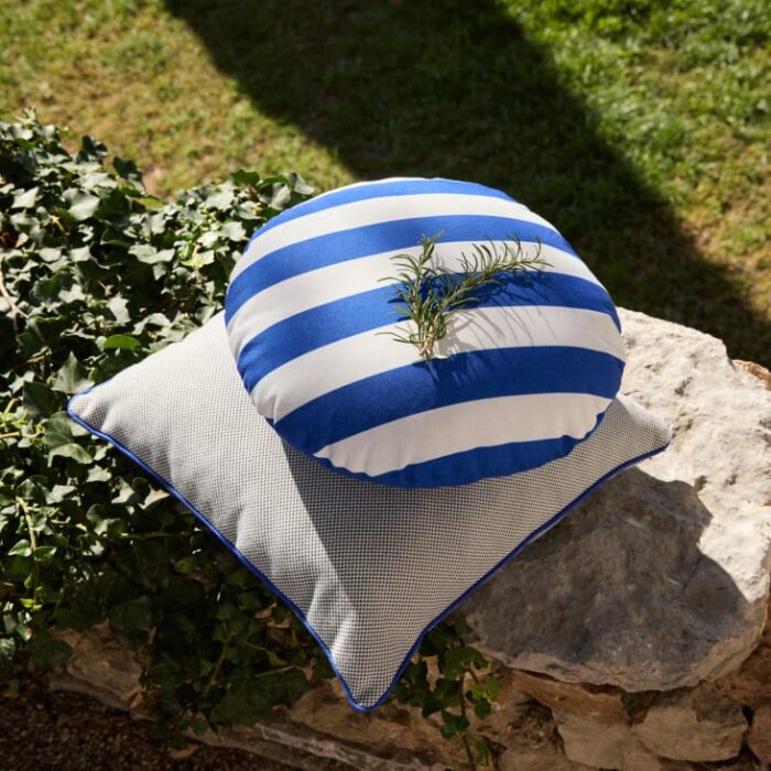 Auxane - Coussin de jardin rond en polyester recyclé motifs imprimés rayures bleues et blanches D40 – Image 4
